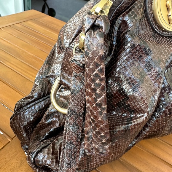 Authentic Python Skin Gucci Tote Handbag - Picture 4 of 7